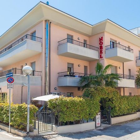 Residence Nobel Rimini Esterno foto