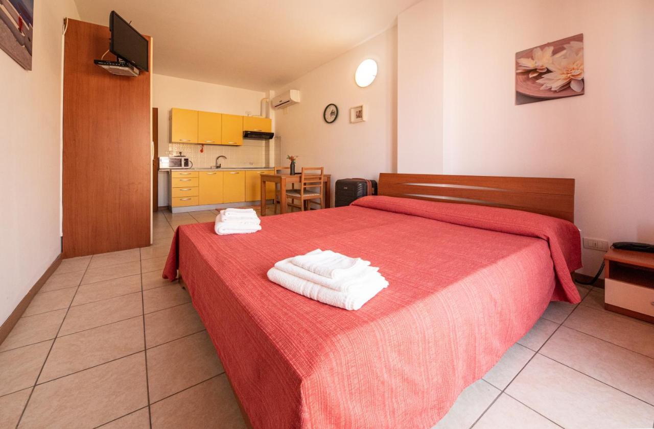 Residence Nobel Rimini Esterno foto