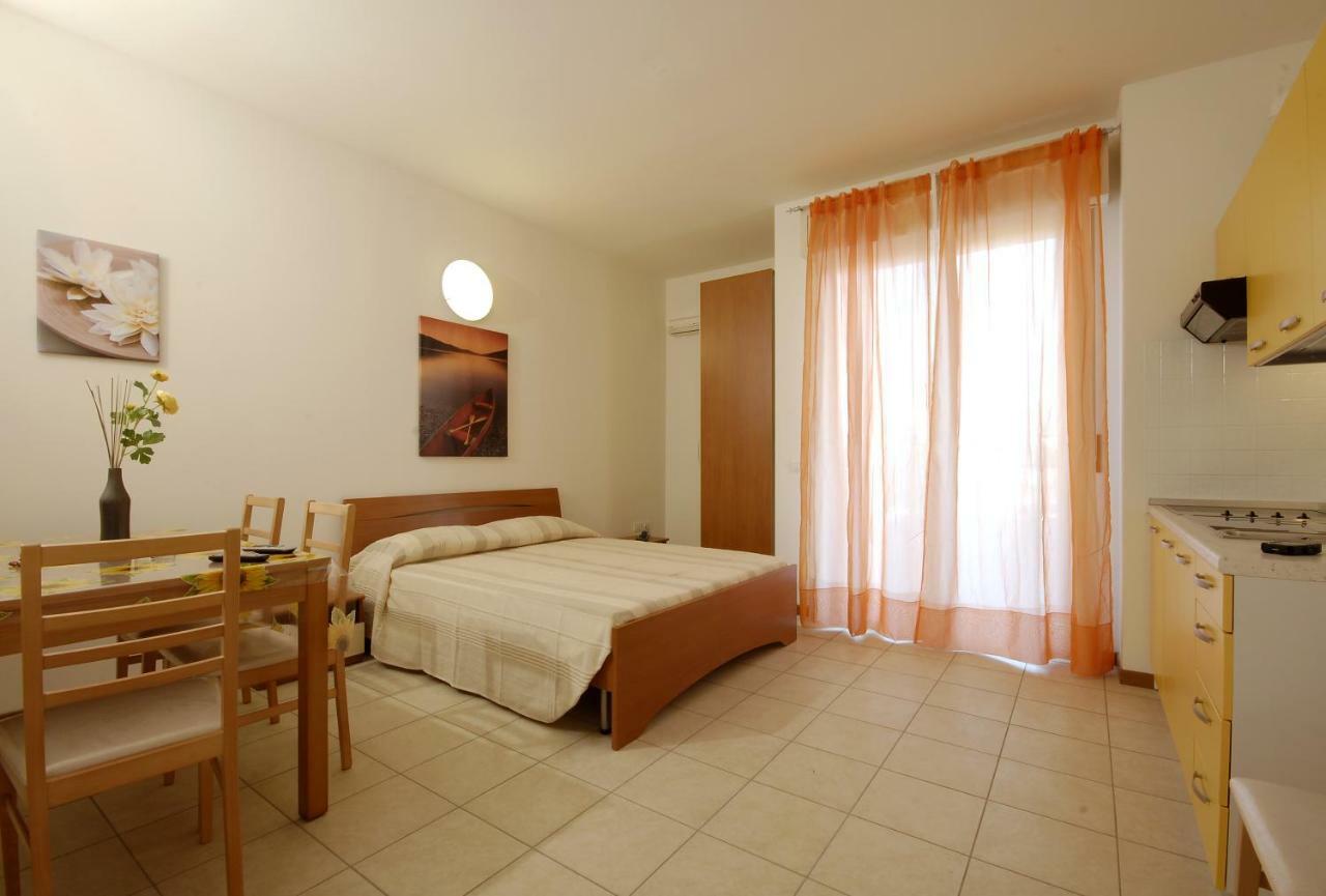 Residence Nobel Rimini Esterno foto